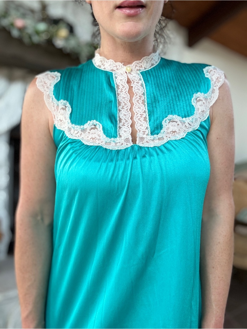 Vintage JC Penney Teal Aqua Nylon Satin Peignoir Set with Cream Lace Trim - Picture 16 of 16